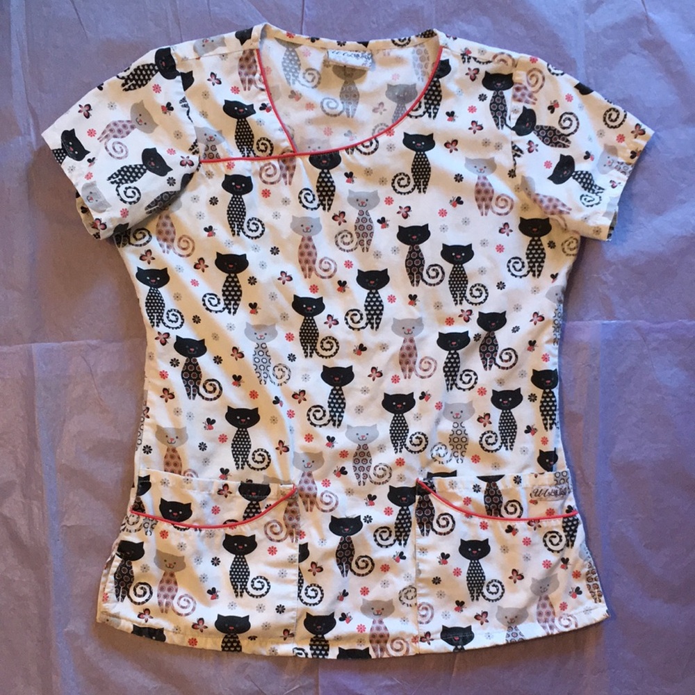 Uniform Advantage Kitties Cats Butterflies Flowers Scrub Top Size Small